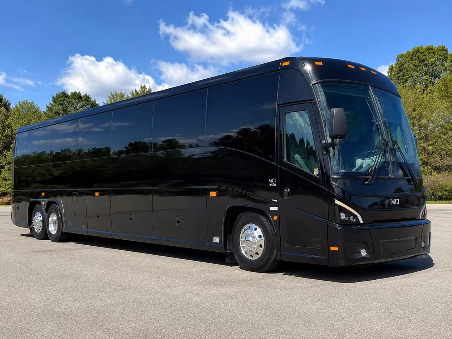 construction and workforce shuttles serving quincy job sites