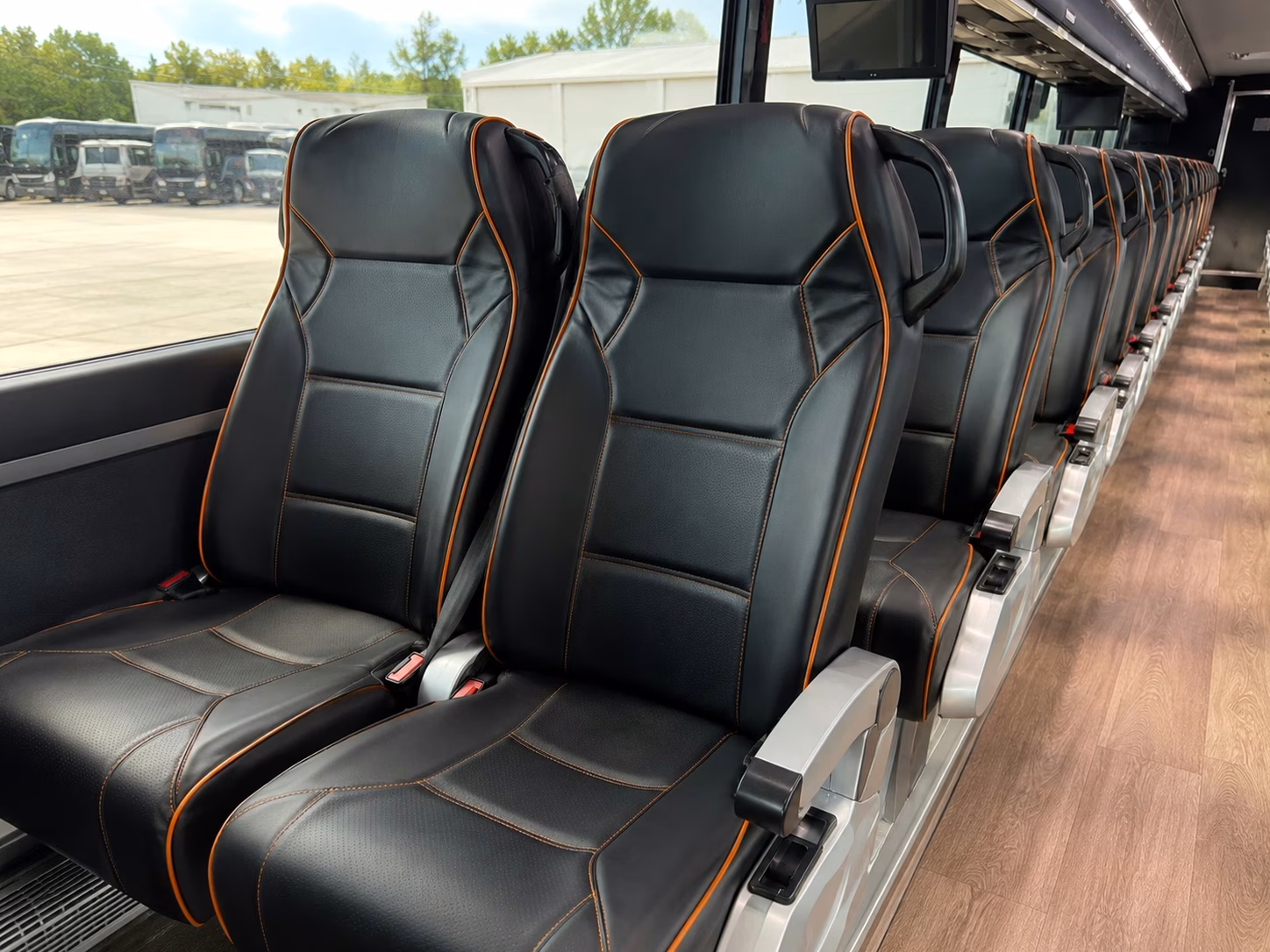 minibus rentals for smaller quincy prom groups