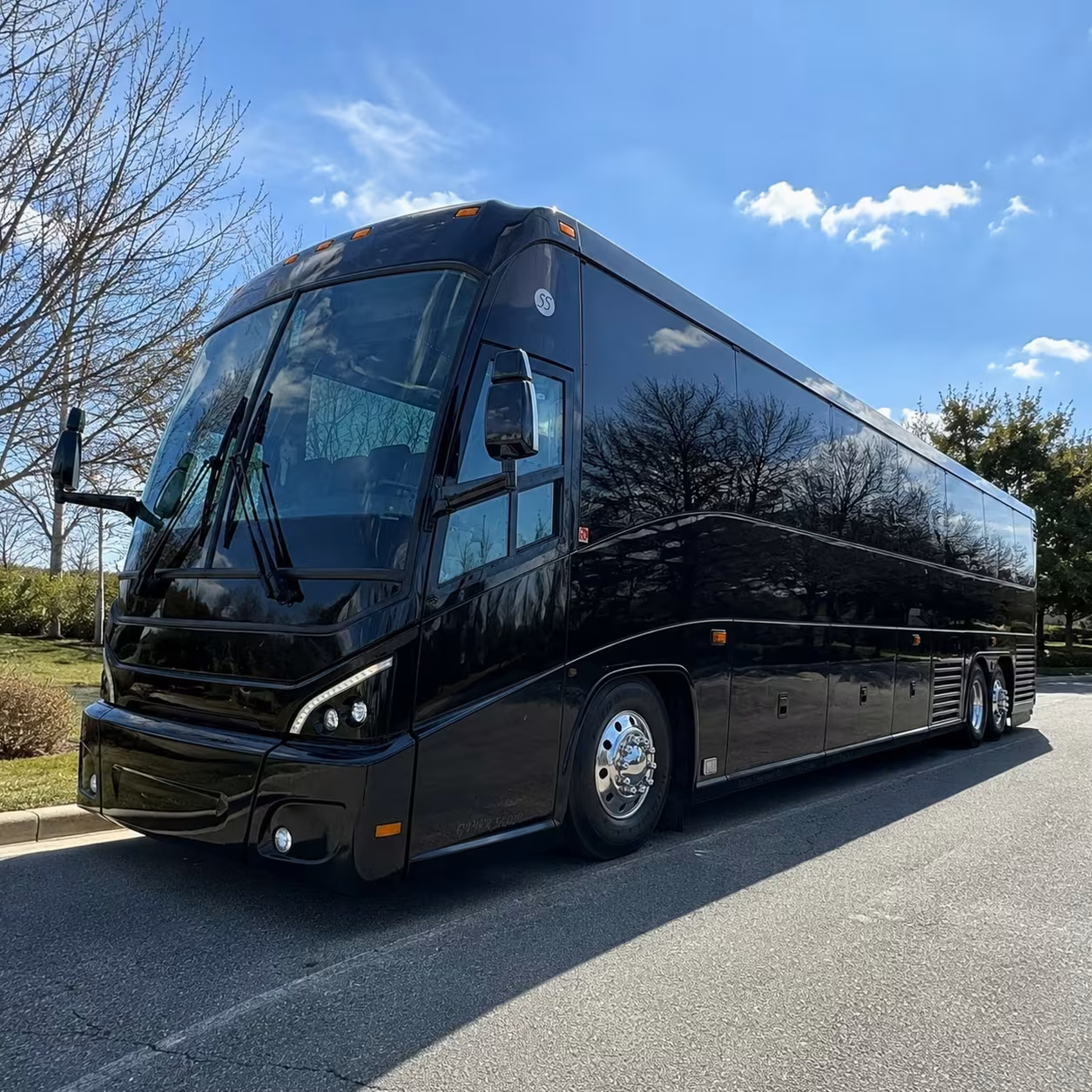 quincy charter bus rentals to xfinity center in mansfield