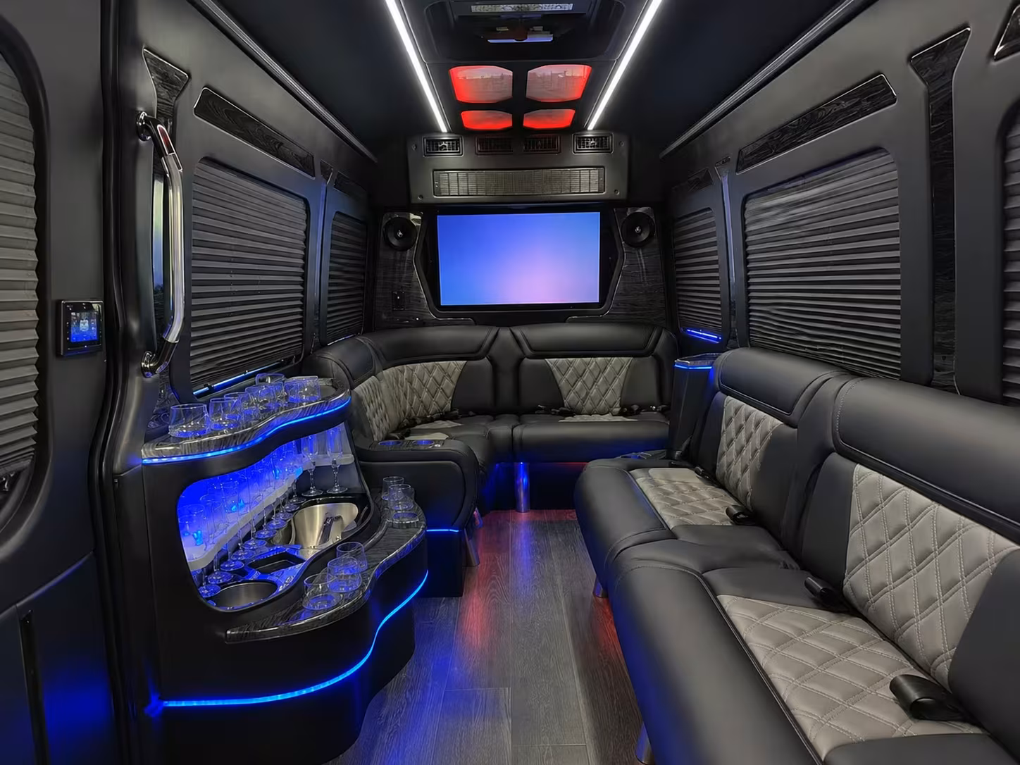 quincy shuttle buses to arena club and waterfront concerts